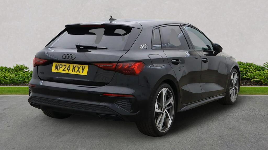 Audi A3 1.5 Tfsi 35 Black Edition Sportback S T Black #4