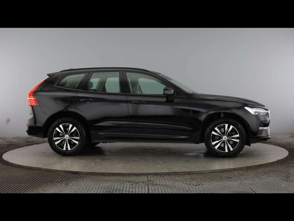 Volvo XC60 2.0 B5p Core Awd Geartronic Black #3