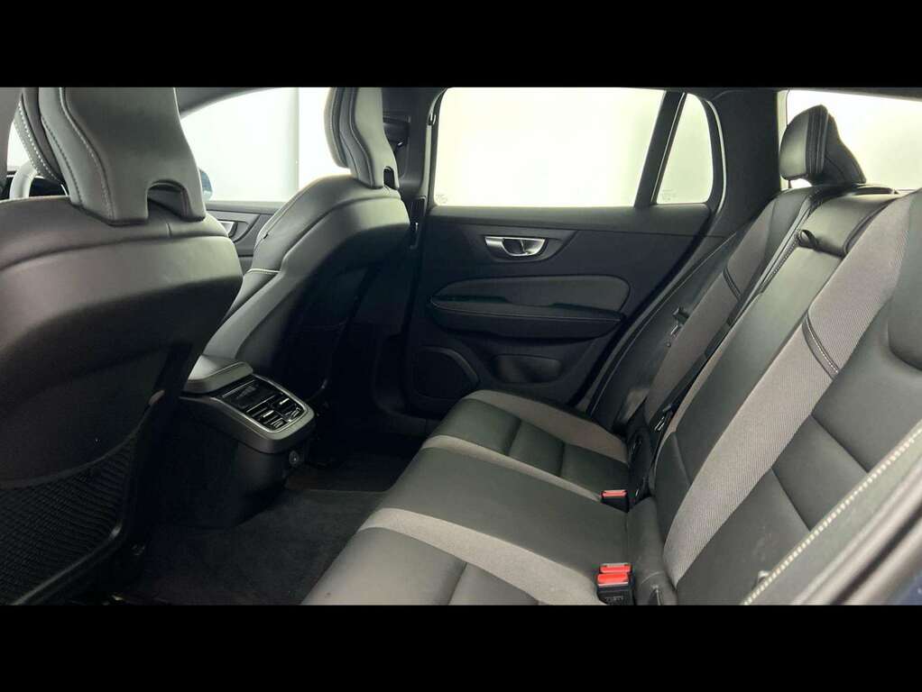 Volvo V60 2.0 T6 350 Recharge Phev Plus Dark Awd Grey #8