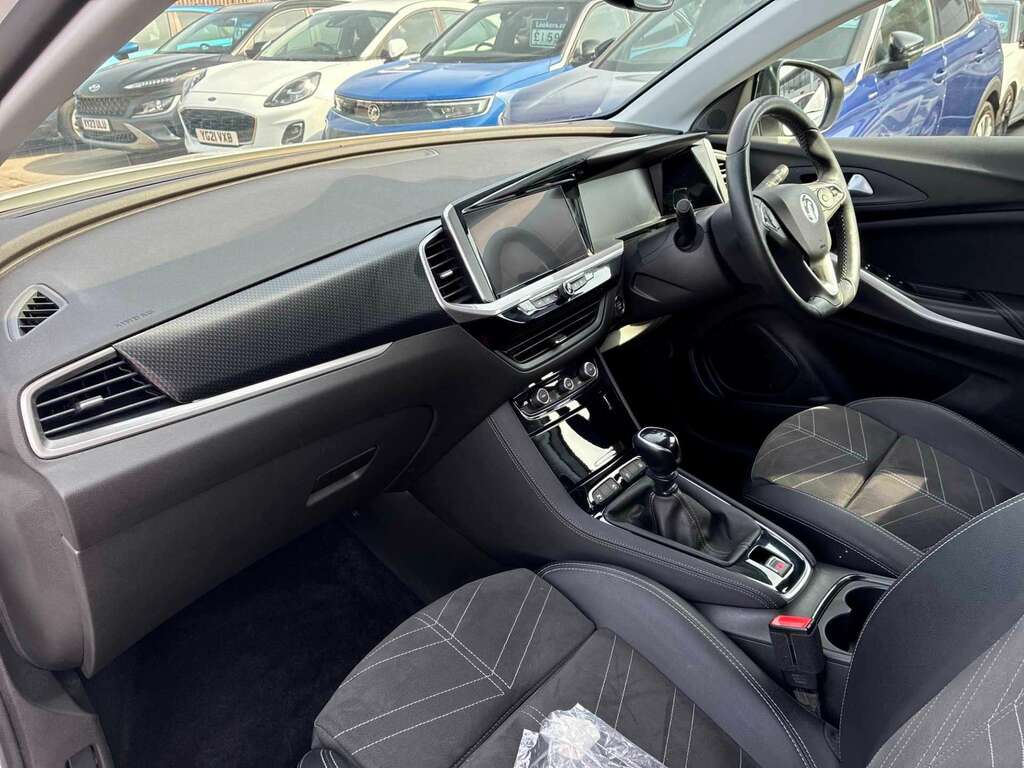 Vauxhall Grandland 1.2 Turbo Ultimate White #6
