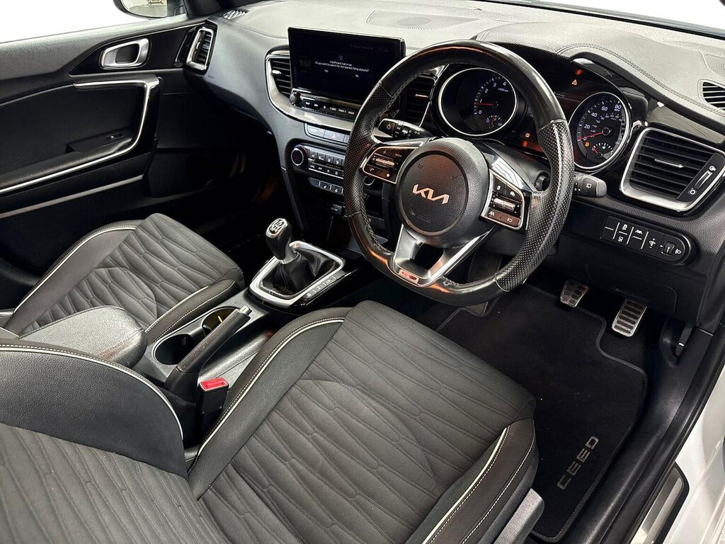 Kia Ceed 1.5 T Gdi 3 Sportswagon Ss Grey #15