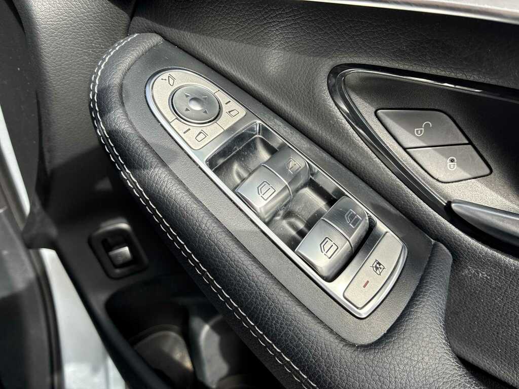 Mercedes-Benz GLC Class 220D 4Matic Amg Line Premium 9G-tronic 2022 Grey #21