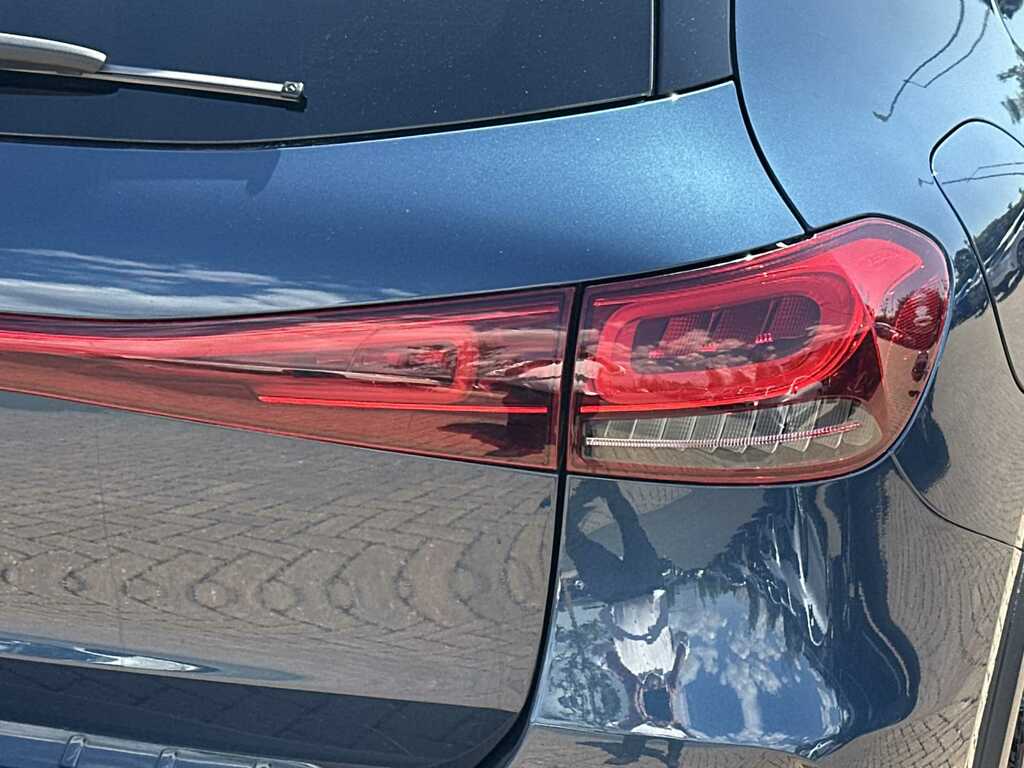 Mercedes-Benz EQA 250 140Kw Amg Line Premium 66.5Kwh Black #34
