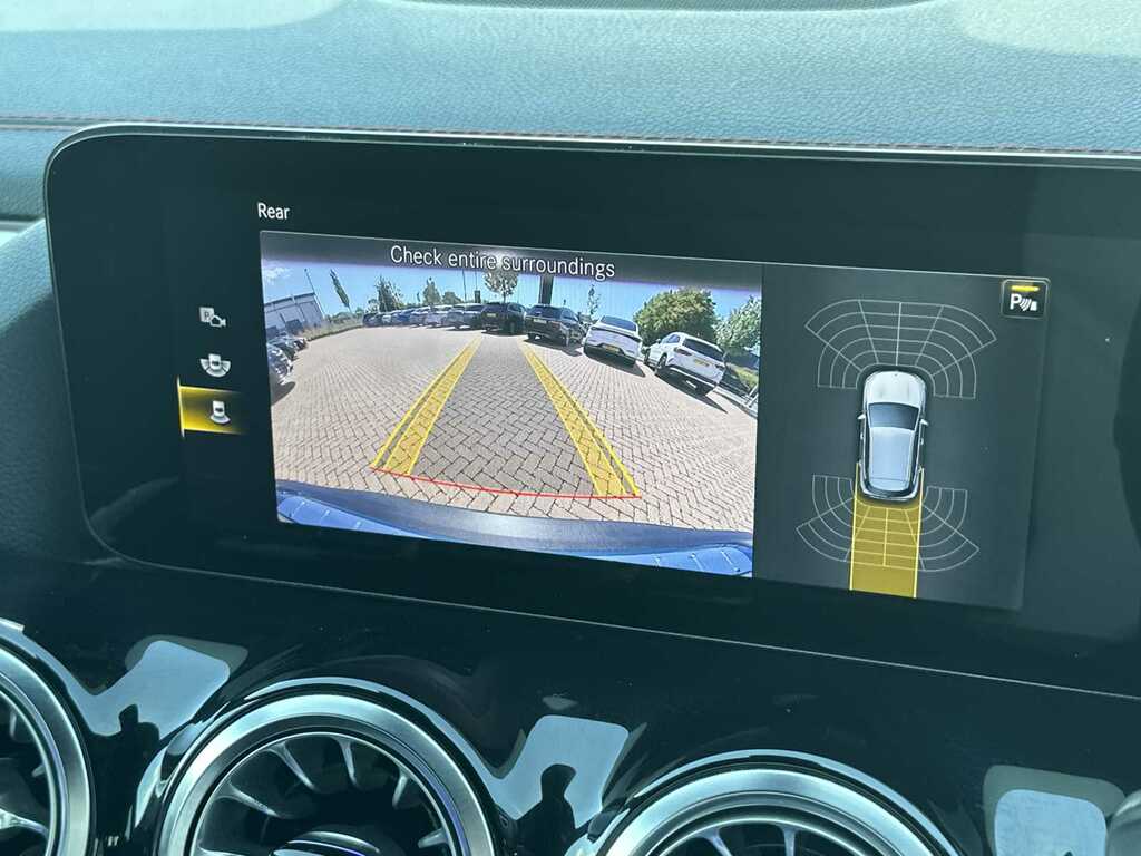 Mercedes-Benz EQA 250 140Kw Amg Line Premium 66.5Kwh Black #24