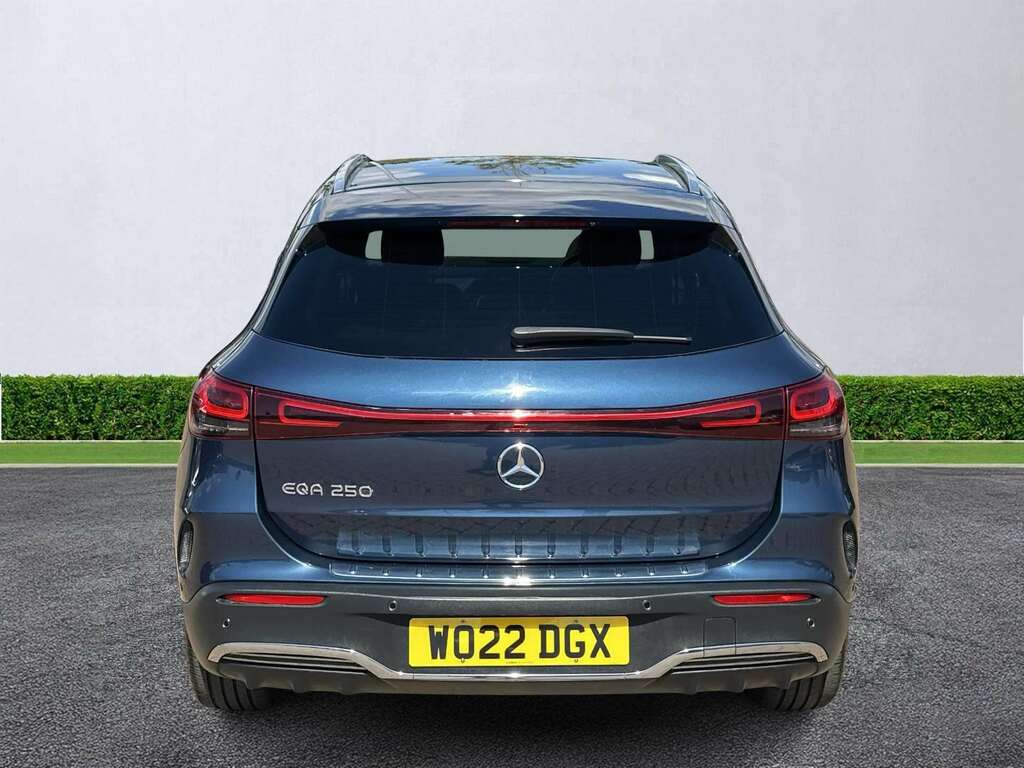 Mercedes-Benz EQA Eqa 250 140Kw Amg Line 66.5Kwh Blue #4