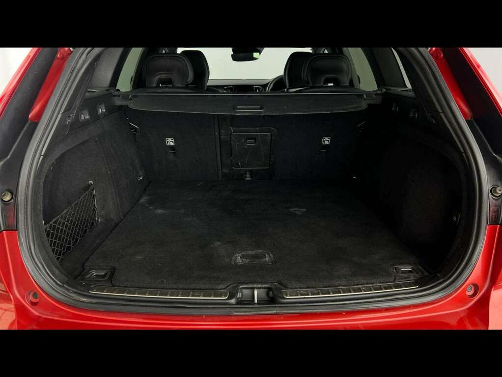 Volvo V60 2.0 T6 Recharge Phev R Design Awd Red #5