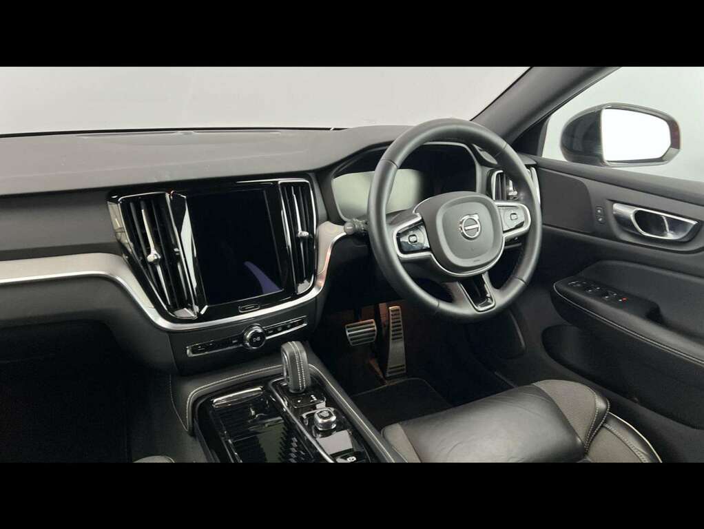 Volvo V60 Momentum, B4 Mild Hybrid Black #8