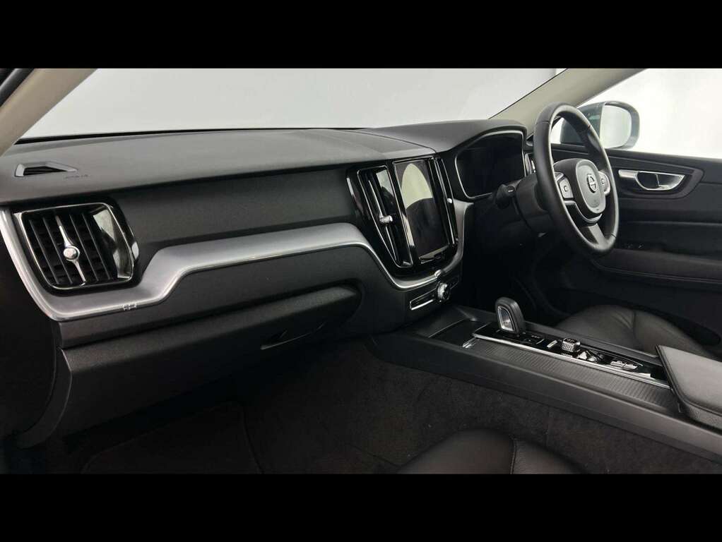 Volvo XC60 2.0 B5p 250 Momentum Geartronic Grey #6