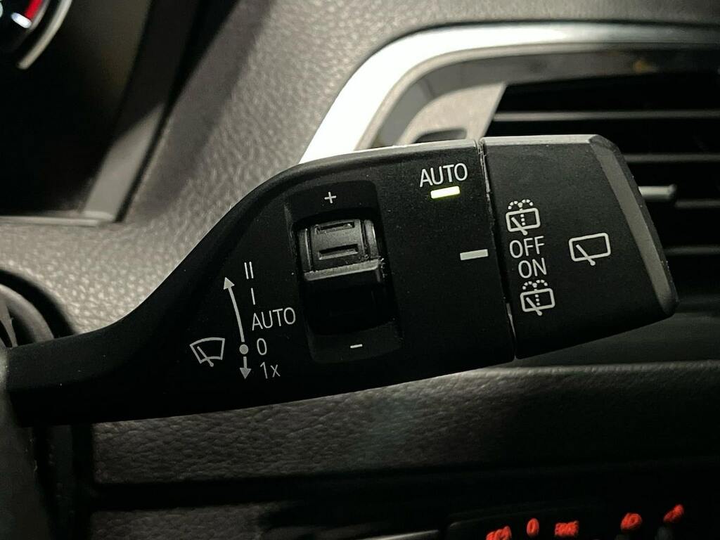 BMW 1 Series 118I 1.5 Sport Nav Blue #28