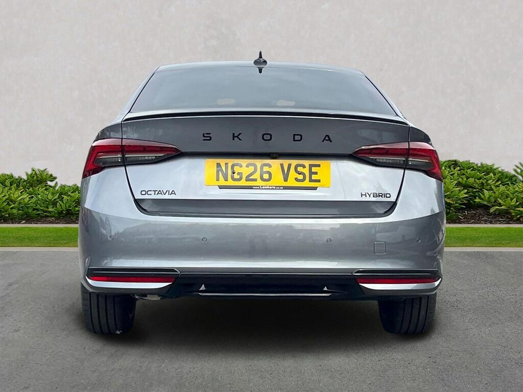 Skoda Octavia 1.5 Tsi 150 E-tec Sportline Dsg Grey #4