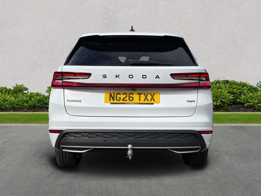 Skoda Kodiaq 2.0 Tsi 204 Sportline 4X4 Dsg 7 Seat White #4