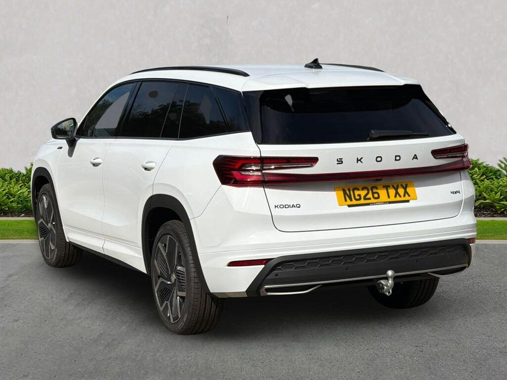 Skoda Kodiaq 2.0 Tsi 204 Sportline 4X4 Dsg 7 Seat White #2