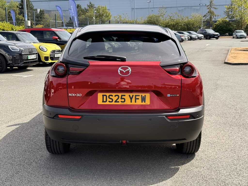 Mazda MX-30 125Kw R-ev Exclusive Line Red #4