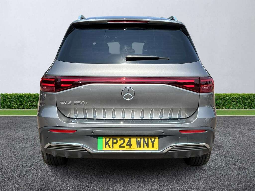 Mercedes-Benz EQB Eqb 250 140Kw Amg Line Executive 70.5Kwh Grey #4