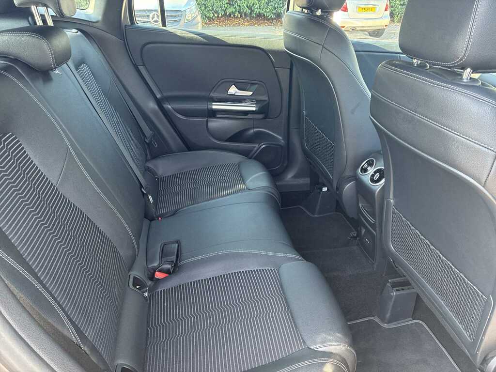 Mercedes-Benz GLA Class 1.3 Gla200 Sport 7G-dct Euro 6 Ss  #16