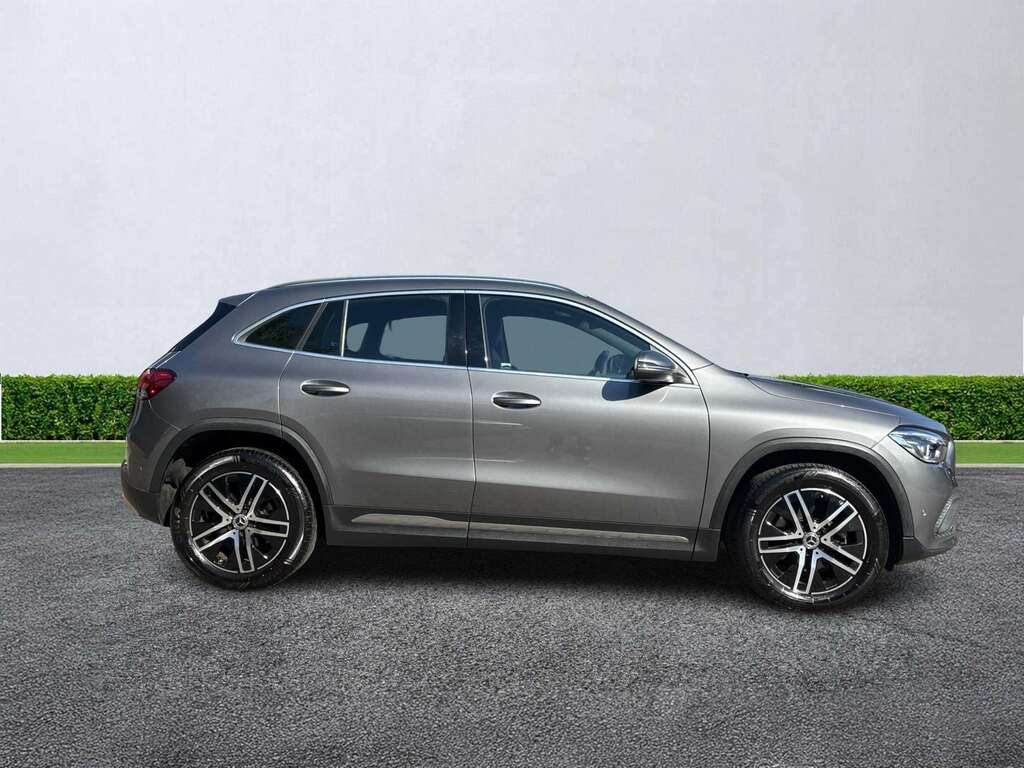 Mercedes-Benz GLA Class Gla 200 Sport Executive Grey #3