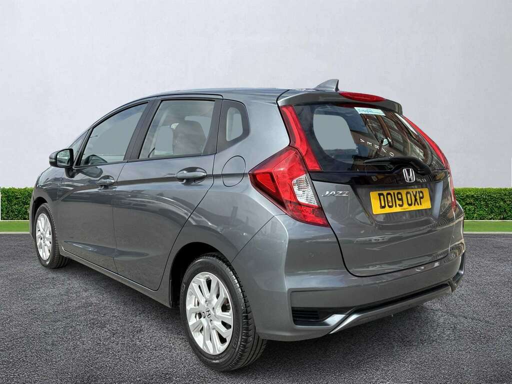 Honda Jazz 1.3 I-vtec Se Navi Cvt Grey #2