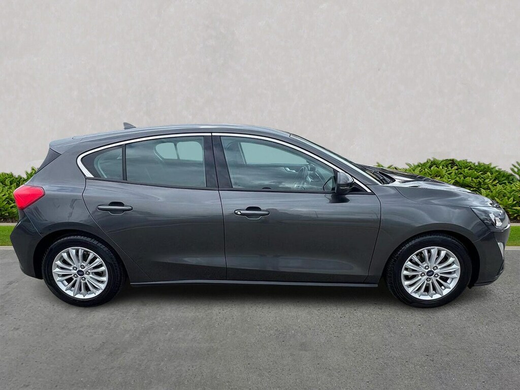 Ford Focus 1.0T Ecoboost Titanium Hatchback Grey #3
