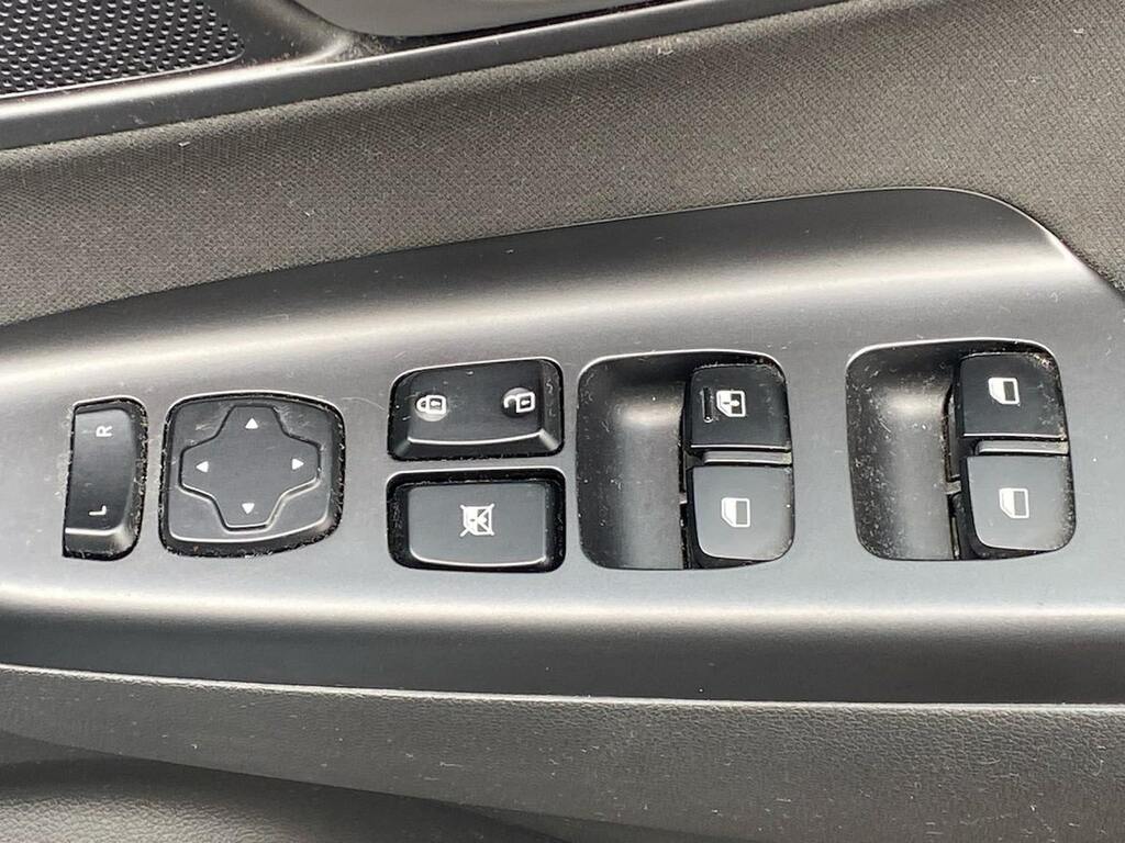 Hyundai Kona Kona Premium White #21