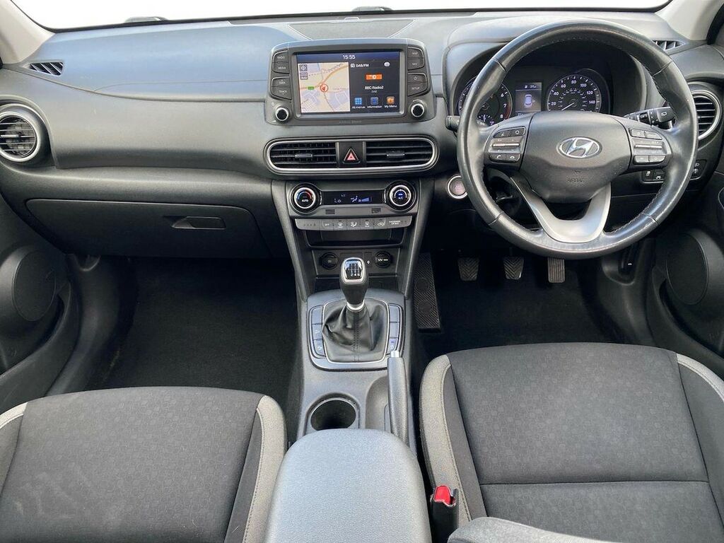 Hyundai Kona Kona Premium White #8