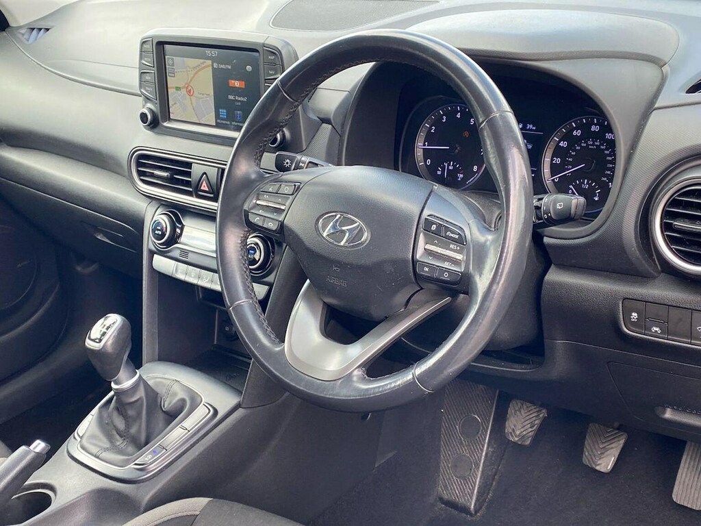 Hyundai Kona Kona Premium White #15
