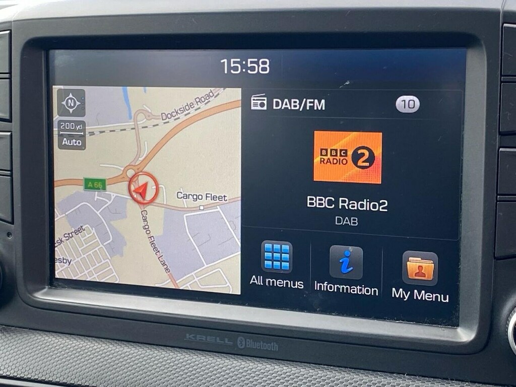 Hyundai Kona Kona Premium White #11