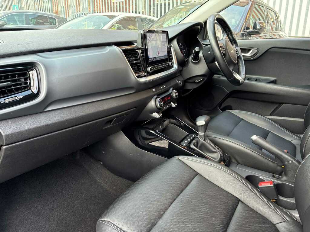 Kia Stonic 1.0 T-gdi Mhev Gt-line S Suv Hybrid Dct White #7