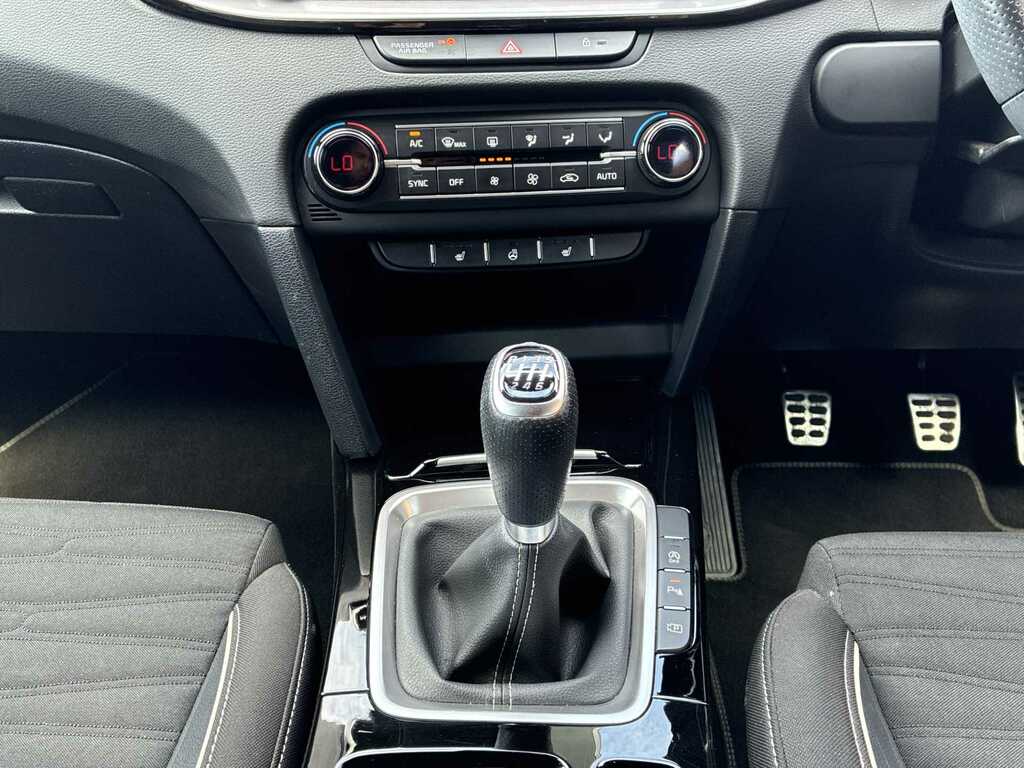Kia Xceed 1.6 Gdi 8.9Kwh 3 Suv Plug In Hybrid Dct Red #12
