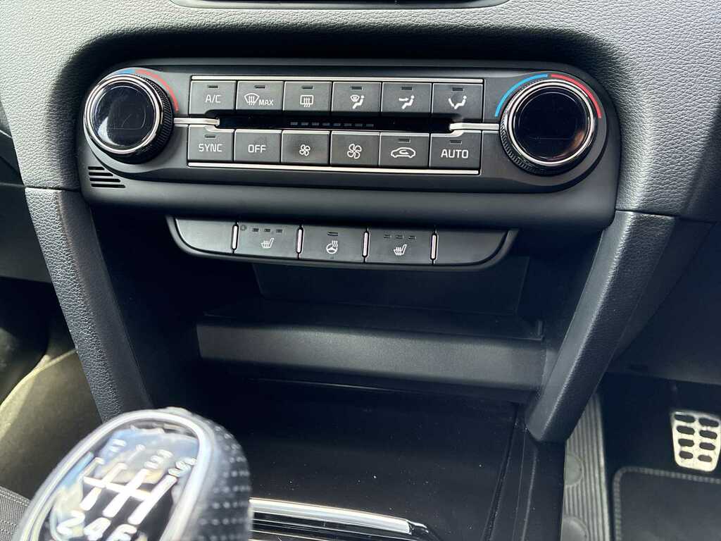 Kia Xceed 1.6 Gdi 8.9Kwh 3 Suv Plug In Hybrid Dct Red #11