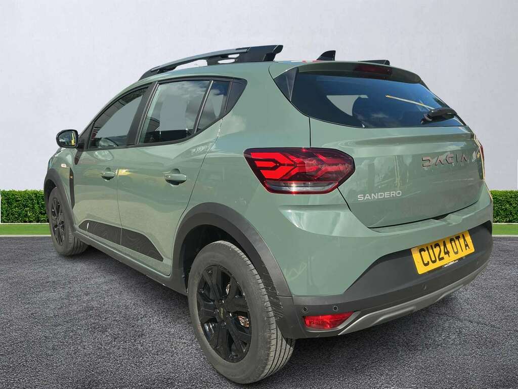 Dacia Sandero Stepway 1.0 Tce Extreme Cvt Green #2