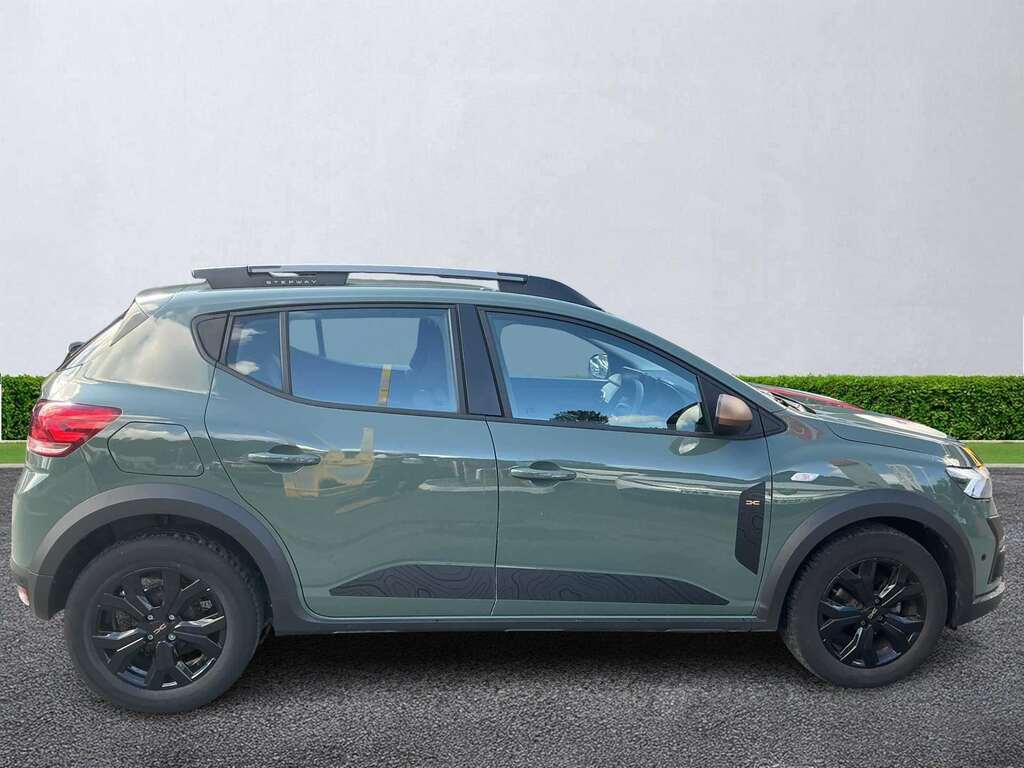 Dacia Sandero Stepway 1.0 Tce Extreme Cvt Green #3