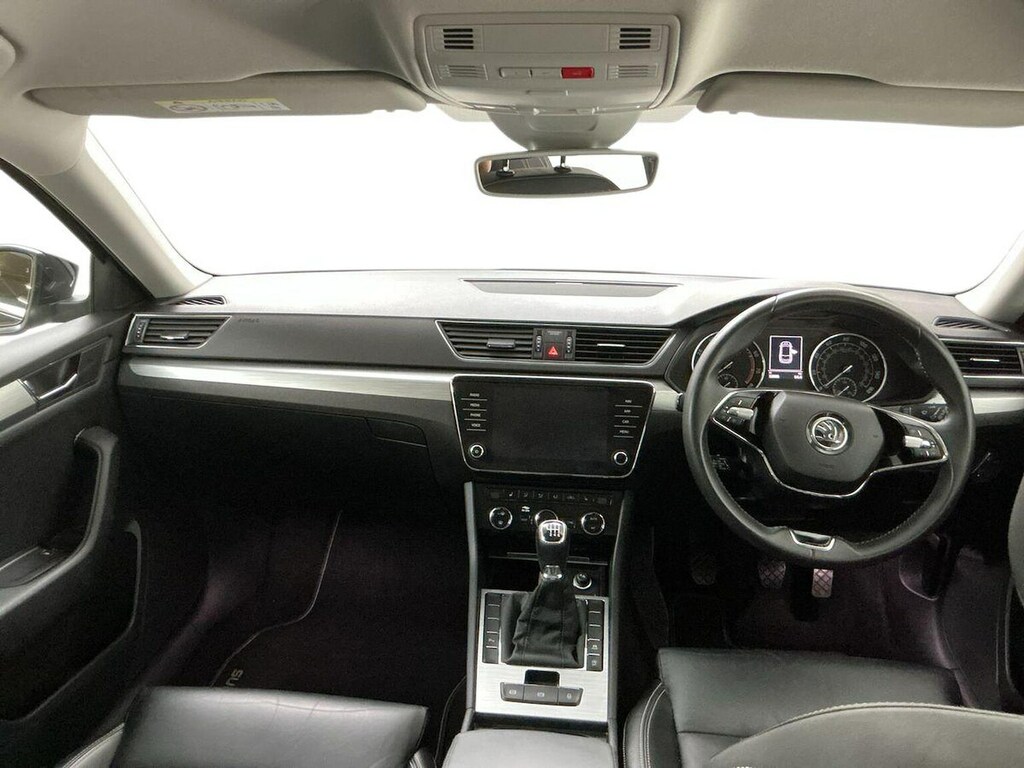 Skoda Superb Skoda Hatchback 2.0 Tdi 150 Se L Dsg White #8