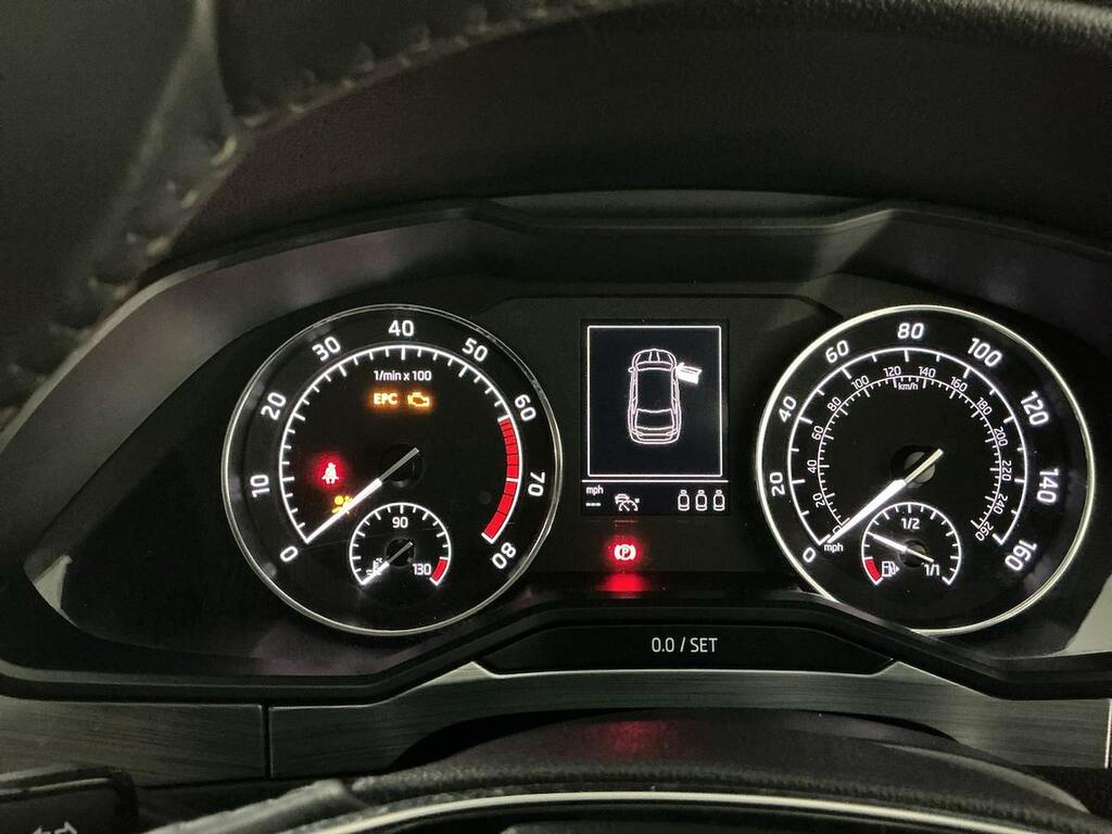Skoda Superb Skoda Hatchback 2.0 Tdi 150 Se L Dsg White #10
