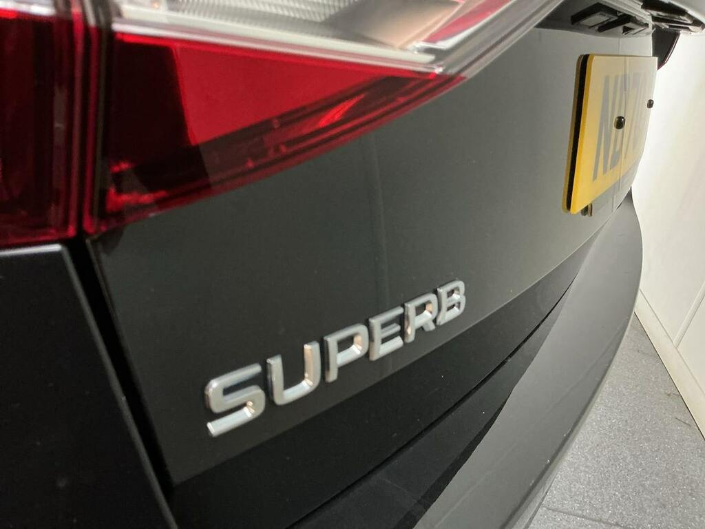 Skoda Superb Skoda Hatchback 2.0 Tdi 150 Se L Dsg White #35