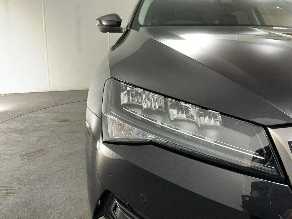 Skoda Superb Skoda Hatchback 2.0 Tdi 150 Se L Dsg White #34