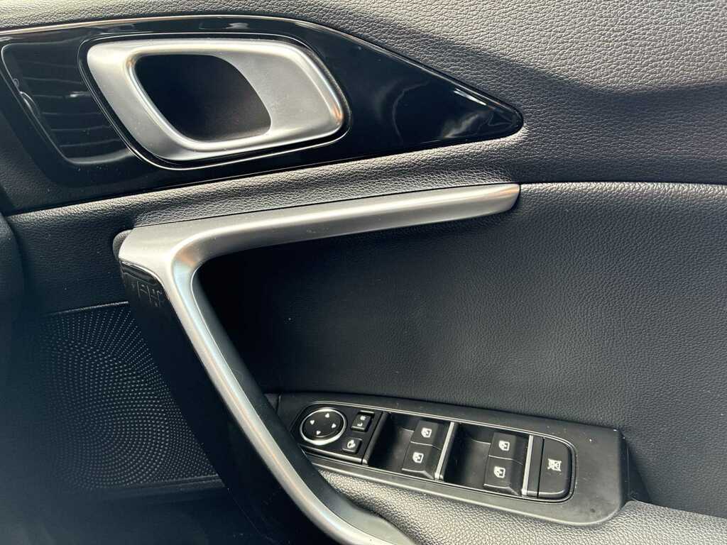 Kia Xceed 1.6 Gdi 8.9Kwh 3 Suv Plug-in Hybrid Dct Black #20
