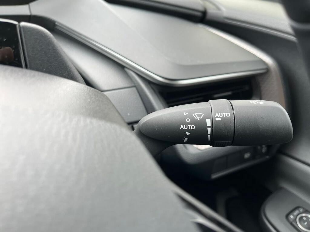 Toyota Prius Hatchback 1.8 Vvt-i Hybrid S Cvt 202626 Black #28