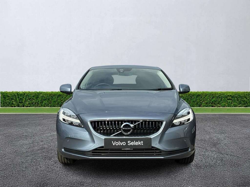 Volvo V40 T2 122 Momentum Edition Geartronic Blue #2