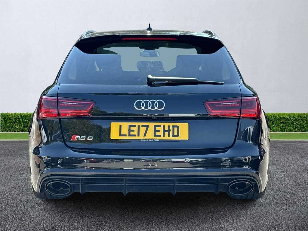 Audi RS6 4.0T Fsi Quattro Rs 6 Performance Tip Black #4
