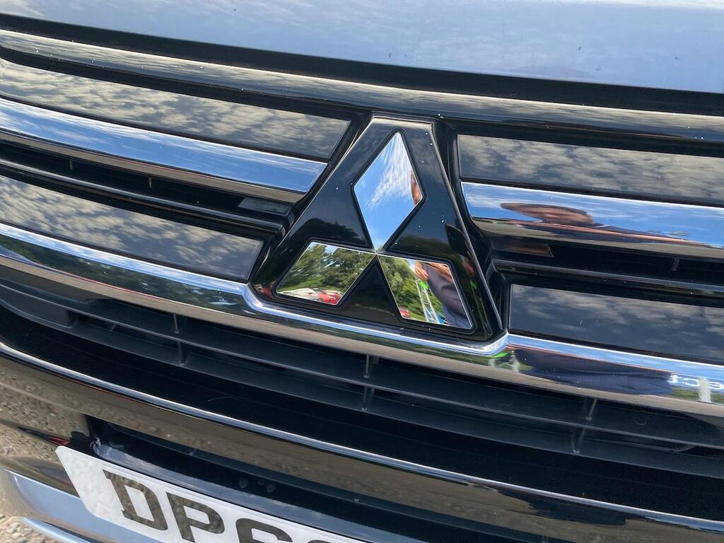 Mitsubishi Outlander 2.0H 12Kwh 5Hs Cvt 4Wd Euro 6 Ss Black #30