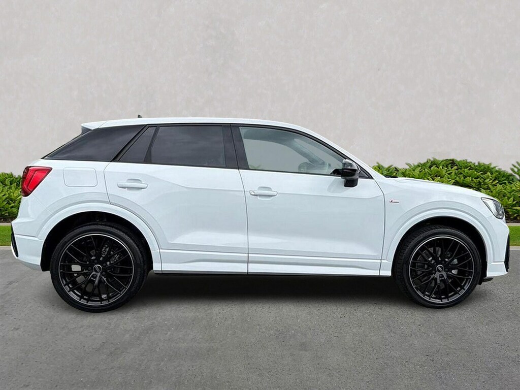 Audi Q2 35 Tfsi Black Edition S Tronic White #3