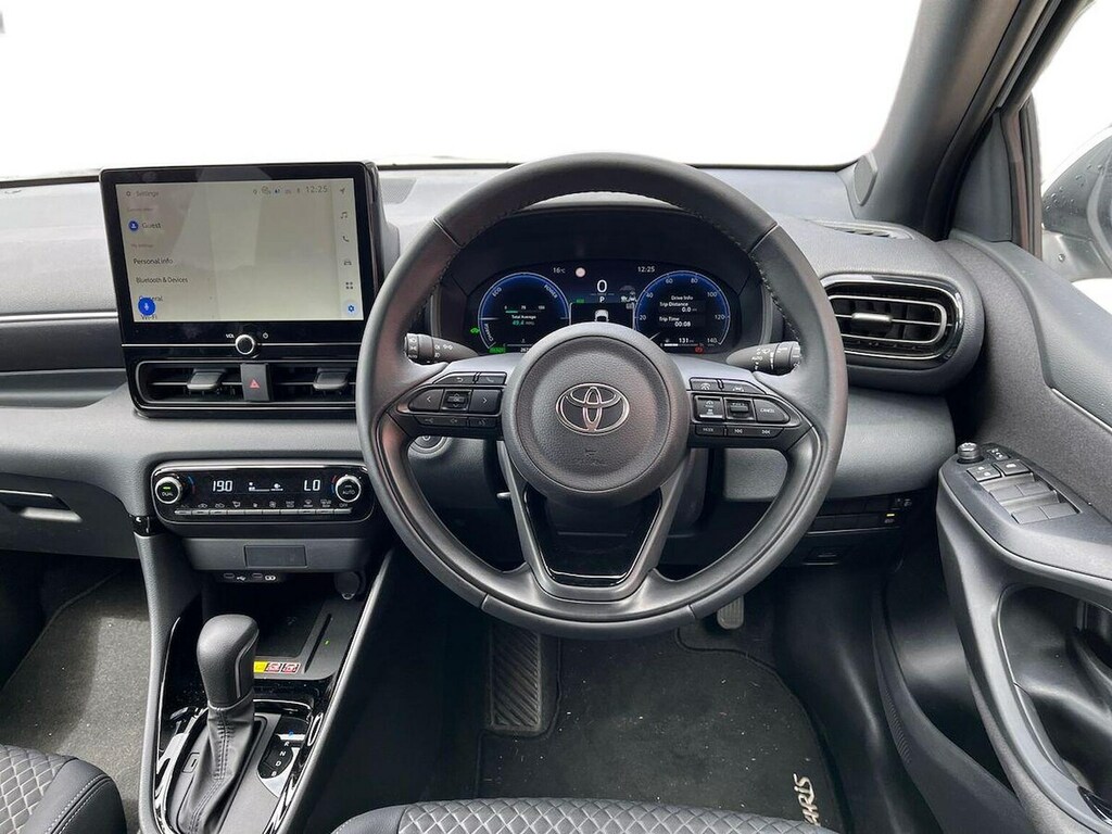 Toyota Yaris 1.5 Vvt-h Design E-cvt Euro 6 Ss White #9