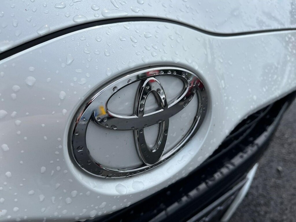 Toyota Yaris 1.5 Vvt-h Design E-cvt Euro 6 Ss White #32