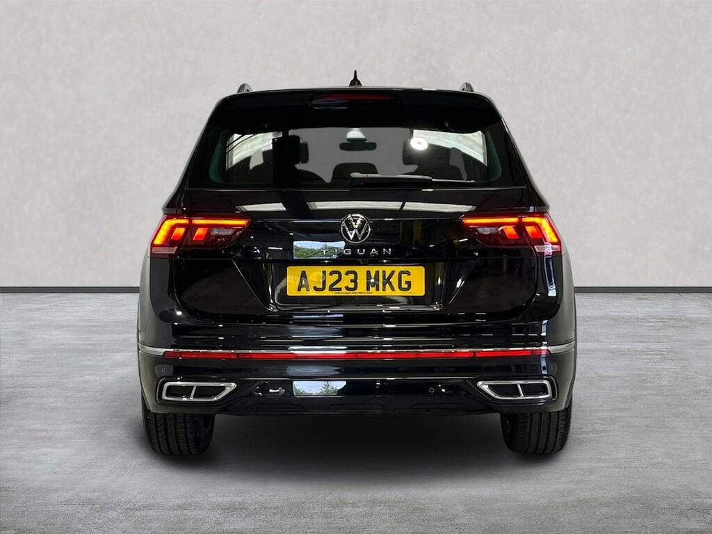 Volkswagen Tiguan 1.5 Tsi R-line Edition Suv Dsg Euro 6 AJ23MKG Black #4