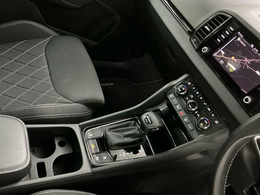 Skoda Karoq 1.5 Tsi Sportline Dsg Black #43