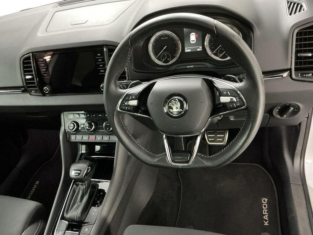 Skoda Karoq 1.5 Tsi Sportline Dsg Black #9