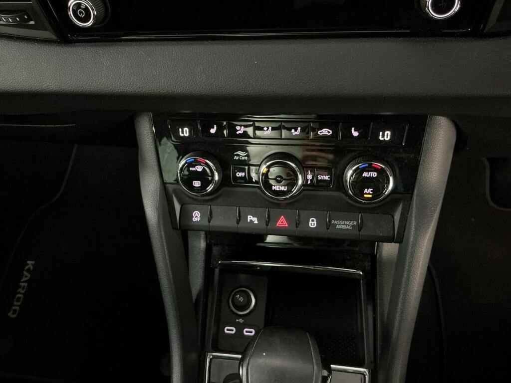 Skoda Karoq 1.5 Tsi Sportline Dsg Black #24