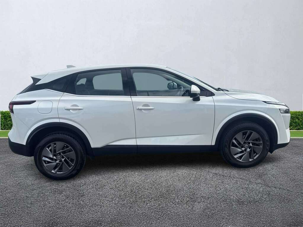 Nissan Qashqai 1.3 Dig-t Mh 158 Acenta Premium Xtronic White #2