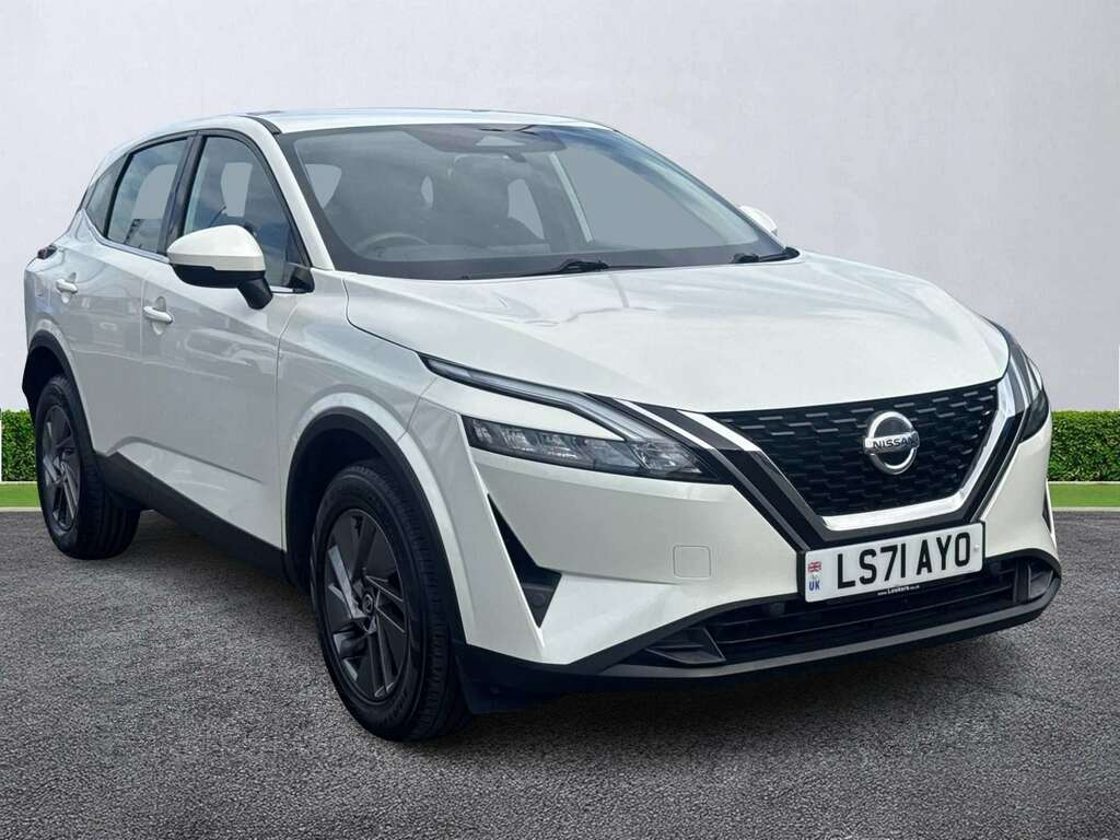 Nissan Qashqai 1.3 Dig-t Mh 158 Acenta Premium Xtronic White