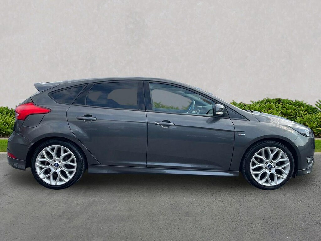 Ford Focus 1.5 Tdci 120 St-line Navigation Grey #3